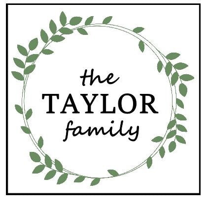 Easel Sign: Personalized Nature Wreath Family Name