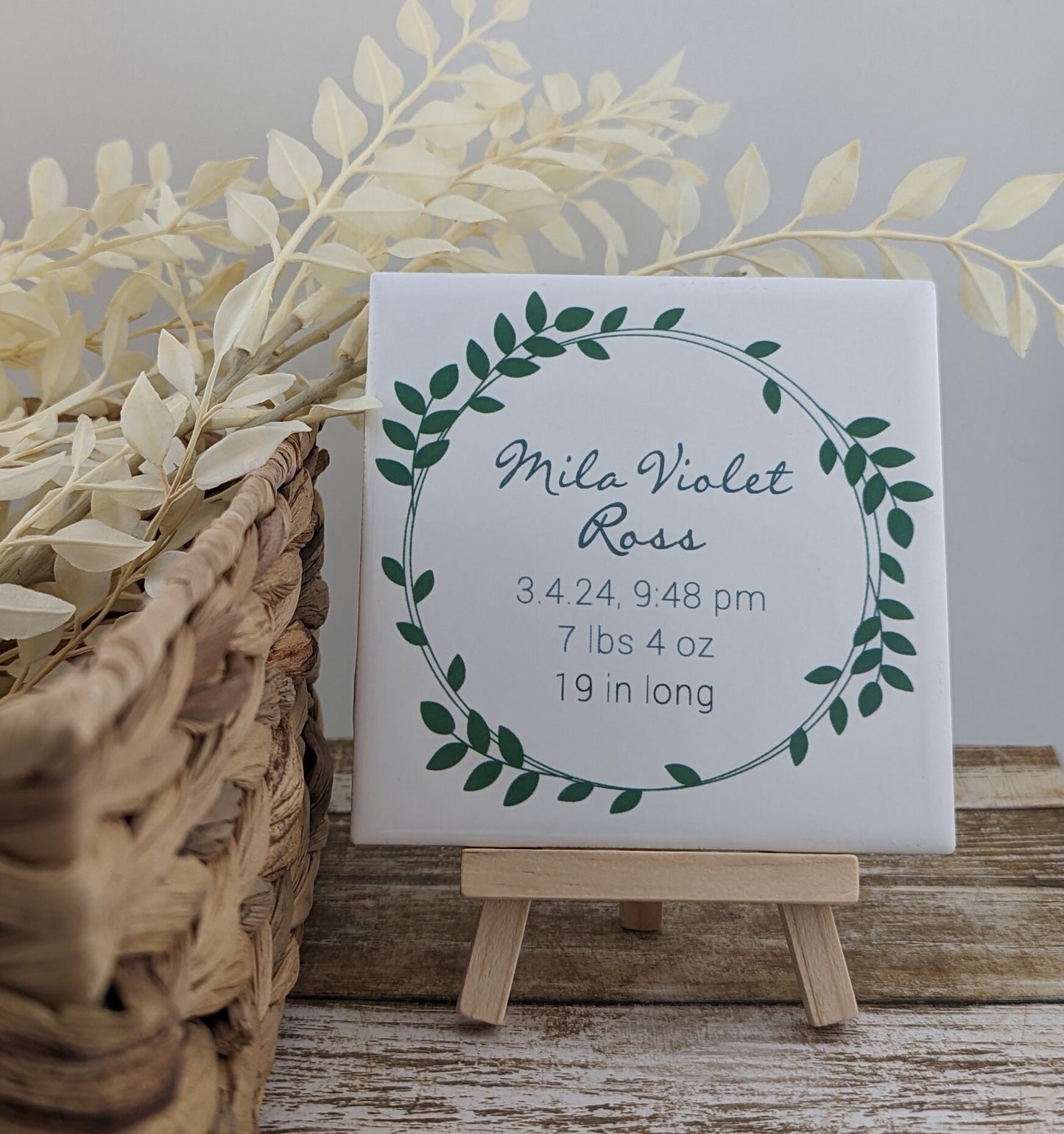 Easel Sign: Personalized Nature Wreath Baby Name