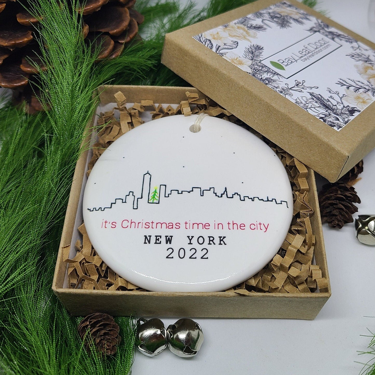 Ornament NY, New York, Christmas in New York, Christmas Time in the City - line drawn NY ornament