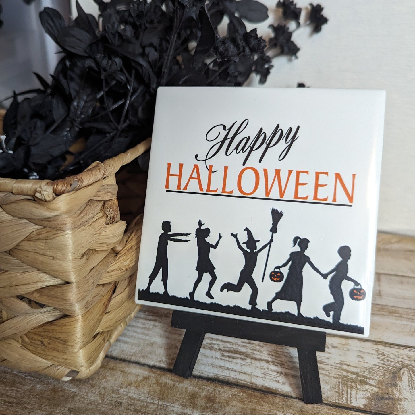 Easel Sign: Happy Halloween