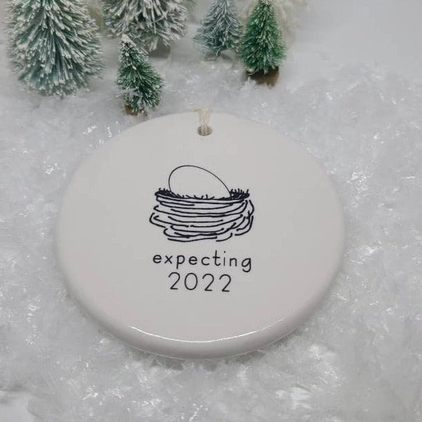 Ornament Expecting, Egg, Minimalist Ornament, Bump Ornament, New Parents, Reveal Ornament - egg in a nest with the year - choice of color
