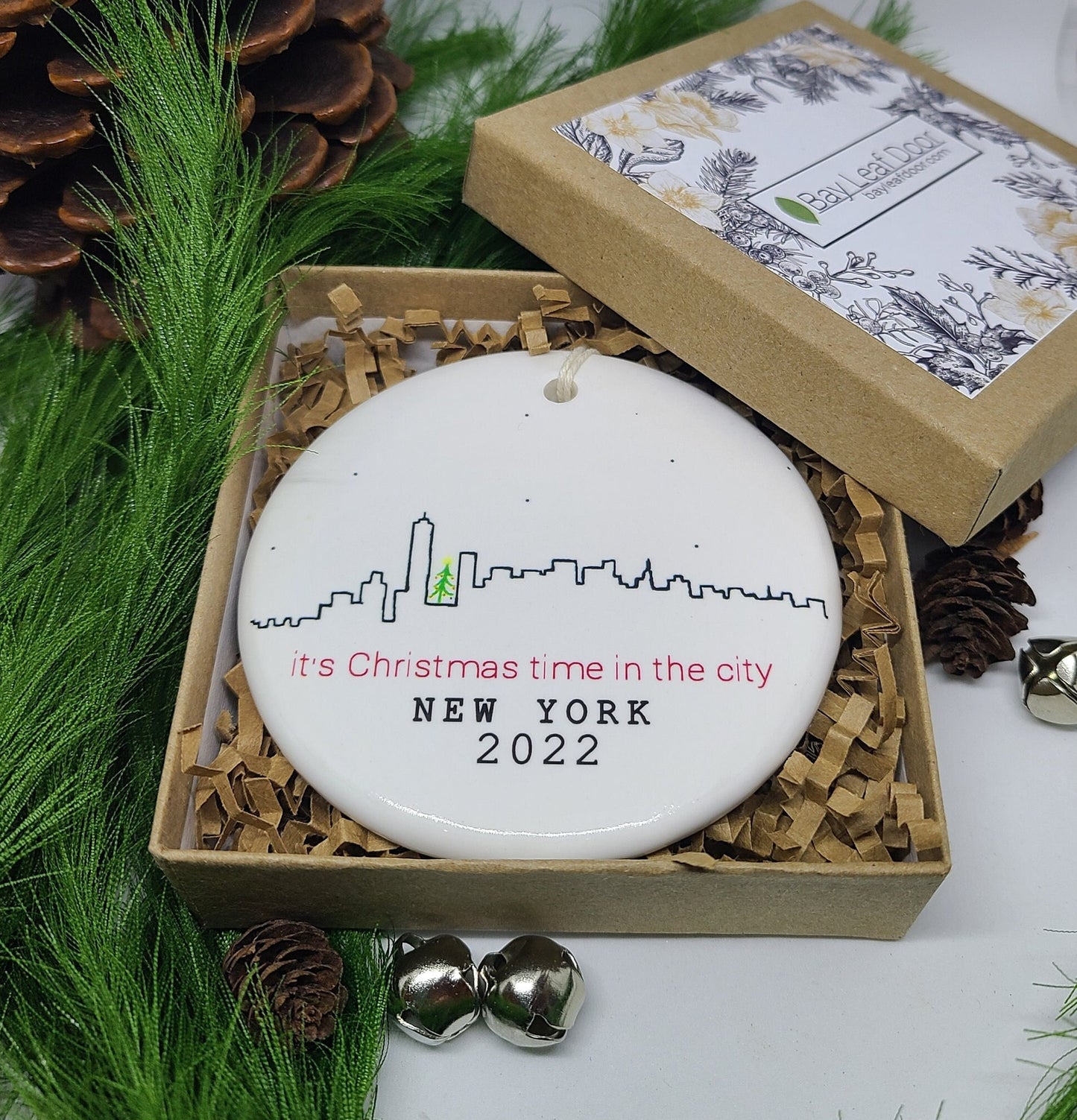 Ornament NY, New York, Christmas in New York, Christmas Time in the City - line drawn NY ornament