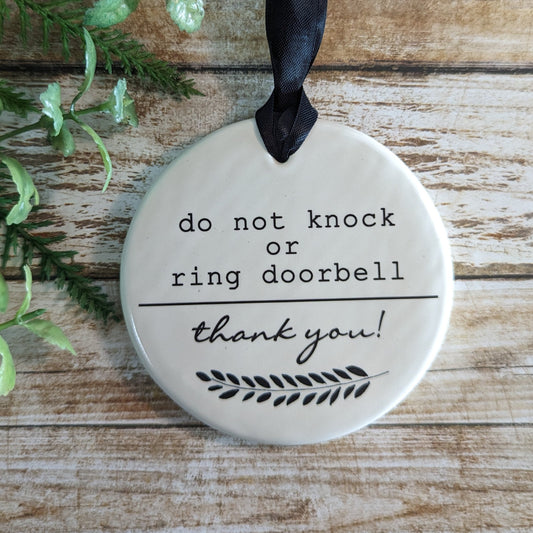 Sign Do not knock or ring doorbell, No Soliciting Sign - different sizes available